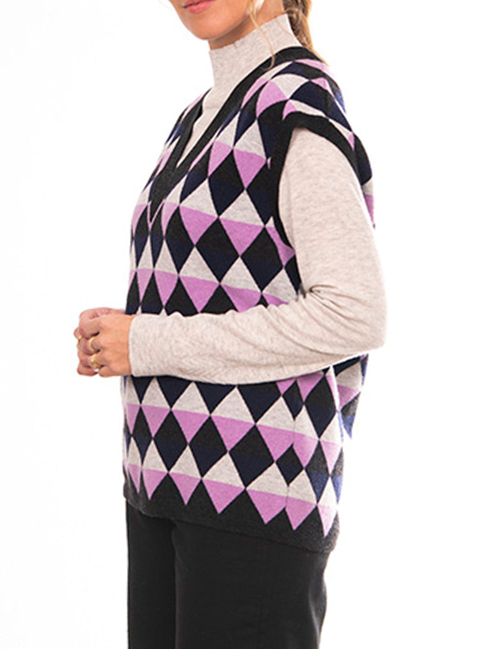 Bridge_And_Lord_BL4620_Triangle_Vest_Lilac_02.jpg